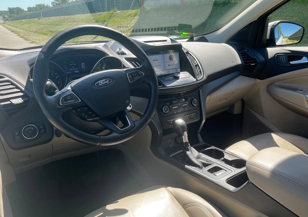 Ford Escape cena 52800 przebieg: 126000, rok produkcji 2017 z Knurów małe 781